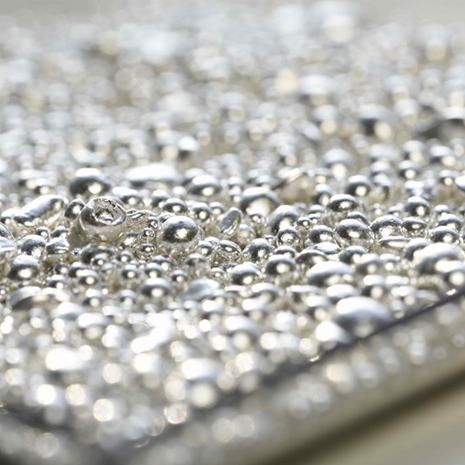 Zilver Korrels In Een Bakje