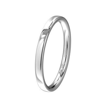 Met deze fraaie, iets bredere, witgouden aanschuifring kan je je memoire- of solitairring uitbreiden tot een prachtig sieraad!