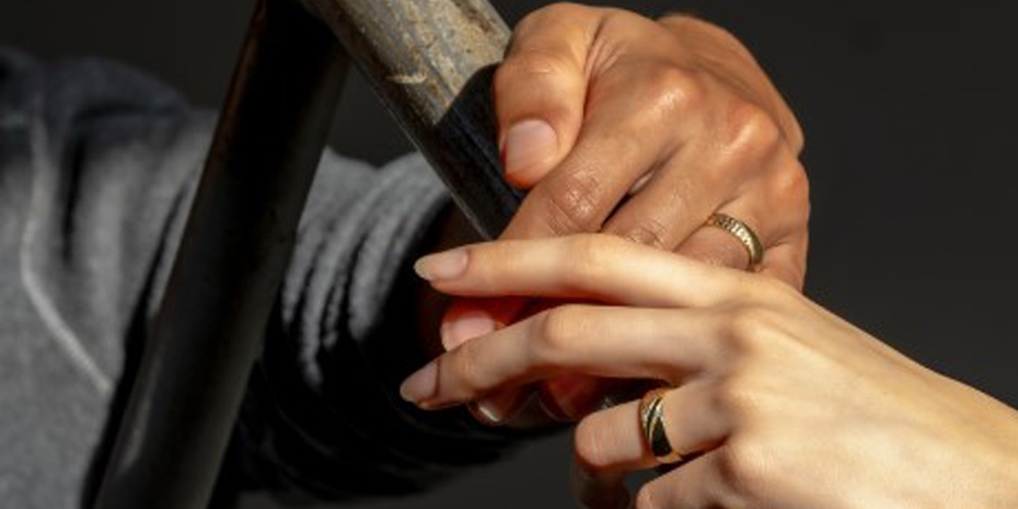 Geelgouden Ringen Om Vingers Groot