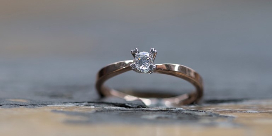 Rosegouden Solitairring