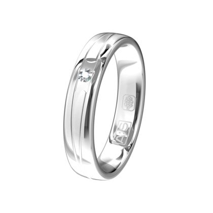 Deze witgouden ring is net zo uniek als de drager zelf! Mooie groeven geven het gewenste effect.