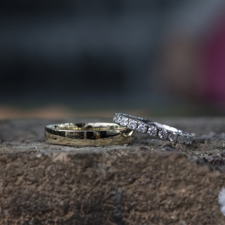 Geelgouden Herenring En Witgouden Memoirering