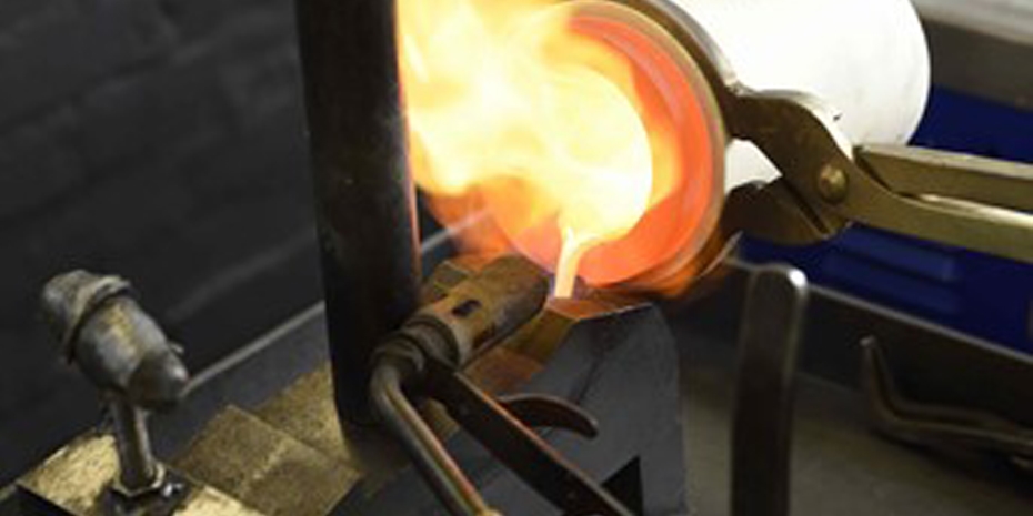 Brander Met Gereedschap