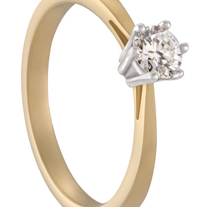 De klassieker onder de solitairringen! Prachtig uitgevoerd in een tweekleurige combinatie en voorzien van een briljant van 0,19 ct.