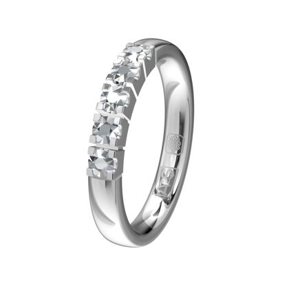 Deze witgoudpalladium Memoirering is door onze diamantzetters voorzien van 7 briljanten. Laat je Memoirering meegroeien met alle bijzondere momenten in je leven!